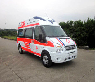 kopen Ford Long Axle medische noodhulp ambulance 9 zitplaatsen voorste achterste aandrijving 4 × 2 online manufacture