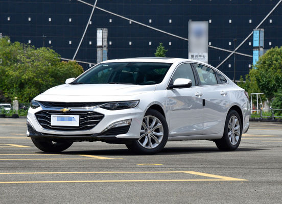 Benzin Chevrolet Malibu Sedan 5 zitplaatsen 2 wielen 4×2