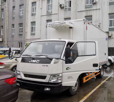 Jiangling Cargo Van Koelbus Diesel Achter aandrijving 4×2 Handgeschakelde transmissie