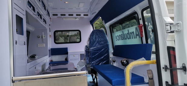 Medische Ford Transit Ambulance 8 / 9 zitplaats Diesel 4x2 5