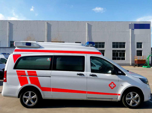 Medische Mercedes Benz ambulance benzine 7 zitplaatsen 4×2 wit 2