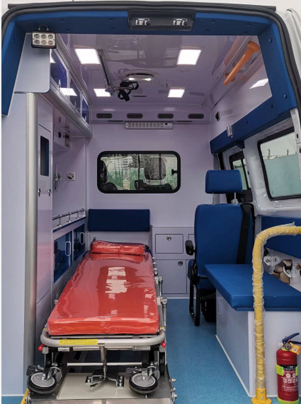 Witte Ford Transit Ambulance 8 zitplaatsen Gasoline Medische Ambulance 7