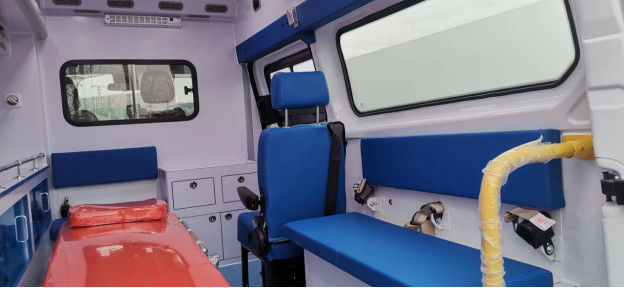 Witte Ford Transit Ambulance 8 zitplaatsen Gasoline Medische Ambulance 5