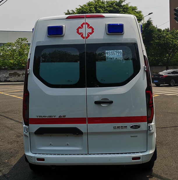Ford Transit medische spoed ambulance 162HP 5 snelheid 1