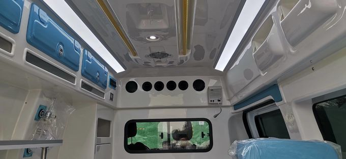 Ford Transit medische ambulance benzine 8 zitplaatsen Ford Transit box ambulance 8