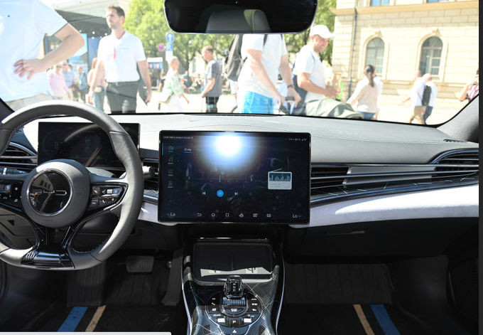 BYD Plug In Hybrid 5 zitplaatsen Sedan Voertuig Auto Zwart Wit 6