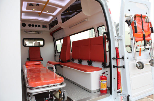 9 zitplaatsen Ford Transit Ambulance 6 zitplaatsen Medi Cal Ambulance Voorste Achterste 4×2 9