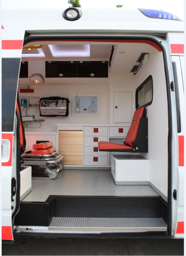 9 zitplaatsen Ford Transit Ambulance 6 zitplaatsen Medi Cal Ambulance Voorste Achterste 4×2 8