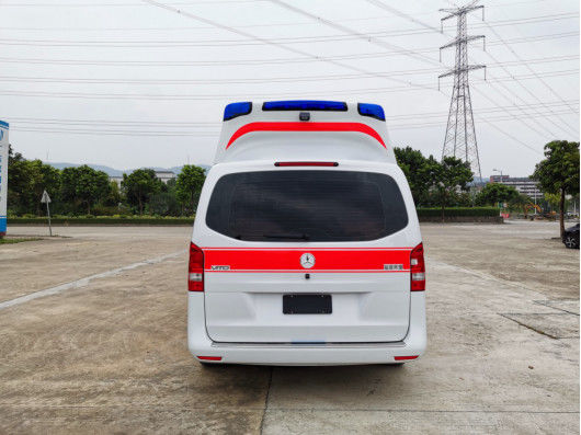 Benzine Mercedes Benz Ambulance 7 zitplaatsen Vooraan gemonteerd 4×2 Automatische Transmissie 1