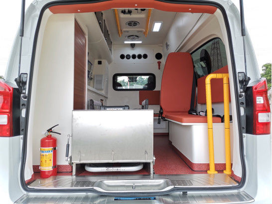 Benzine Mercedes Benz Ambulance 7 zitplaatsen Vooraan gemonteerd 4×2 Automatische Transmissie 8