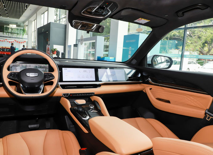 Plug In Hybrid SUV Voertuig Auto Off Road Benzine auto's 5