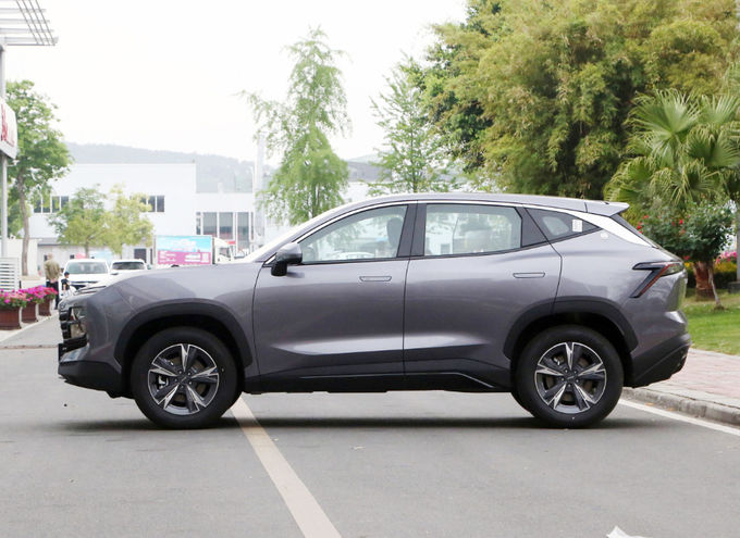 Benzin 5 zitplaatsen Jietu Urban Off Road Voertuig Voorwiel aandrijving 4×2 3