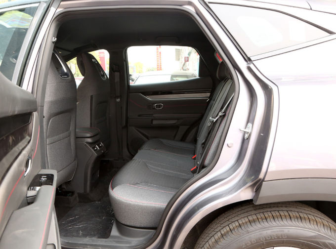 Benzin 5 zitplaatsen Jietu Urban Off Road Voertuig Voorwiel aandrijving 4×2 7