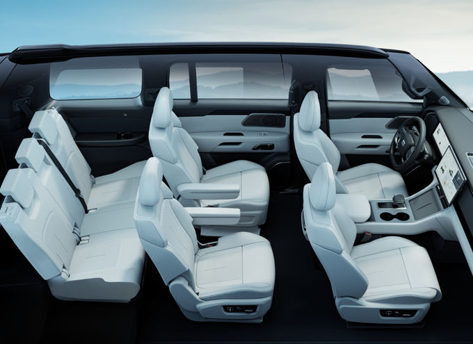 Plug In Extended Range Hybrid Vehicle Automobile Grote SUV Vierwielaandrijving 12