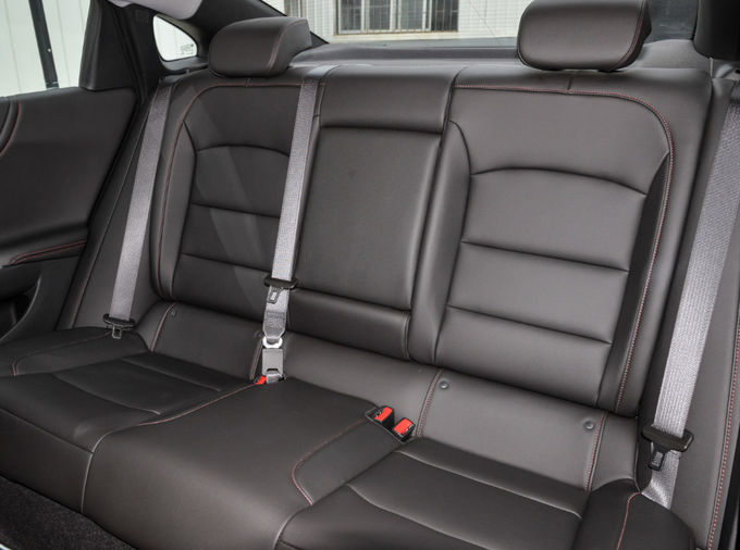 Benzin Chevrolet Malibu Sedan 5 zitplaatsen 2 wielen 4×2 5