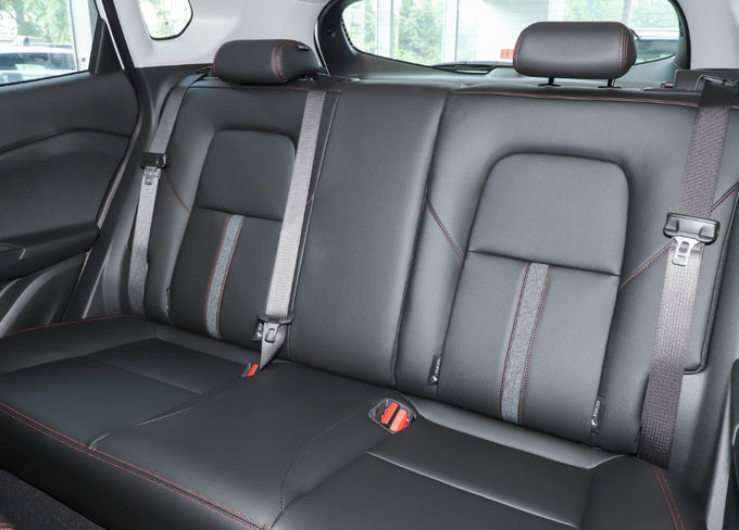 Chevrolet Chuangku Benzine aangedreven auto's Buitenwegvoertuig 6