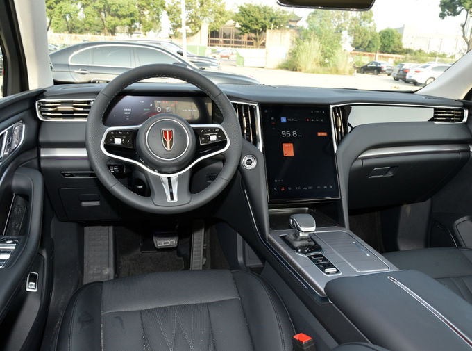 Benzin Hongqi HS7 Sport Utility Vehicle Automatische transmissie 4