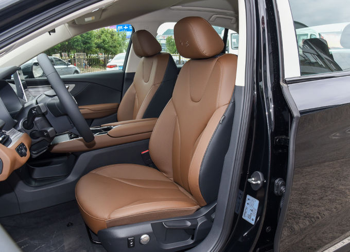 Hongqi elektrische EV auto 140Kw 5 zitplaatsen elektrische auto voorwiel aandrijving zwart 9