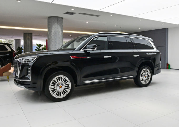 Hongqi S7 Groot luxe voertuig Auto 6 zitplaatsen 4 zitplaatsen SUV benzine 3
