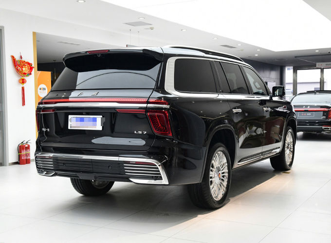Hongqi S7 Groot luxe voertuig Auto 6 zitplaatsen 4 zitplaatsen SUV benzine 5