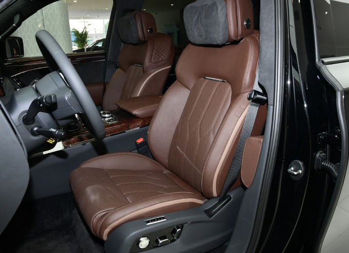 Hongqi S7 Groot luxe voertuig Auto 6 zitplaatsen 4 zitplaatsen SUV benzine 13