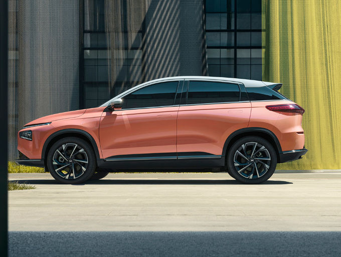 Xpeng G3 Suv Electric EV Car 5 zitplaatsen Tweewiel aandrijving 4×2 Wit Oranje 3