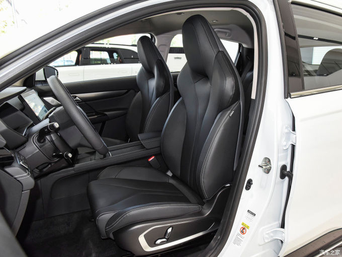 Xpeng G3 Suv Electric EV Car 5 zitplaatsen Tweewiel aandrijving 4×2 Wit Oranje 9