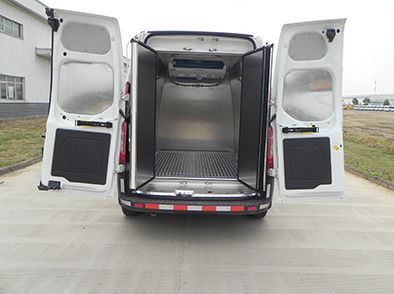 Witte Ford Transit Cargo Van Koeltruck Benzine 4×2 1