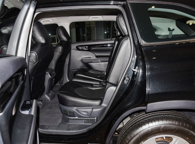 Toyota Highlander SUV 7 zitplaatsen Highlander Suv 8