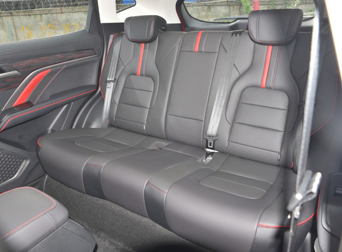 Grote Muur Haval H6 Benzine aangedreven auto's Voorwiel aandrijving Zilver 8