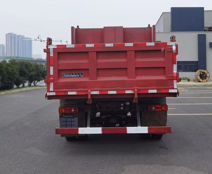 Dongfeng Diesel Dump Truck Tweewiel aandrijving Achter aandrijving 4×2 Handgeschakelde transmissie 8 vierkante meter 1