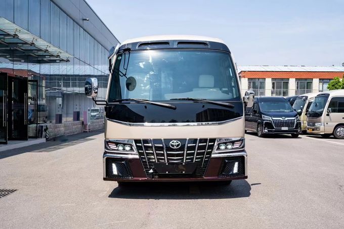 Toyota Coaster 12 zitplaatsen Toeristenbus Gasoline Achterrij 4×2 Handgeschakelde transmissie 3