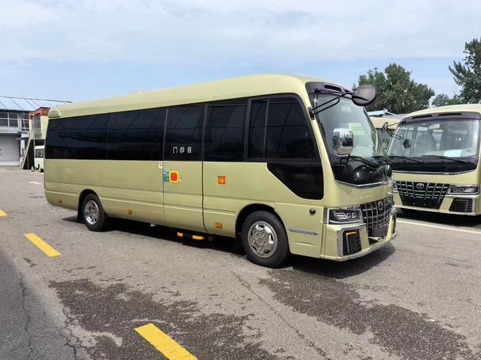Toyota Coaster 16 zitplaatsen Toeristenbus Business Reception Bus Benzine 4×2 Handgeschakelde transmissie 3
