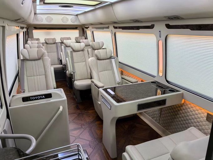 Toyota Coaster 16 zitplaatsen Toeristenbus Business Reception Bus Benzine 4×2 Handgeschakelde transmissie 4