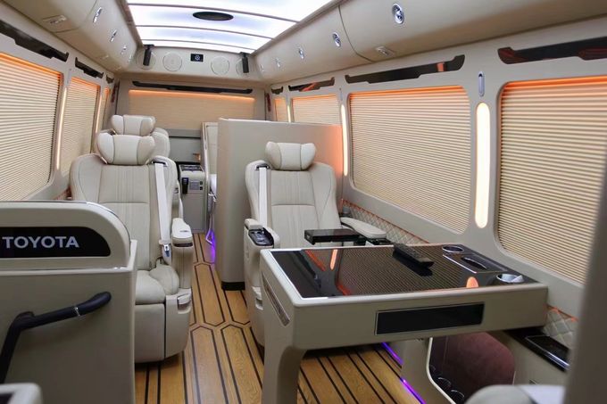 Toyota Coaster 8 zitplaatsen Toeristenbus Bedrijfsbus Receptie Bus Benzine Achterrij 4×2 Handleiding 8