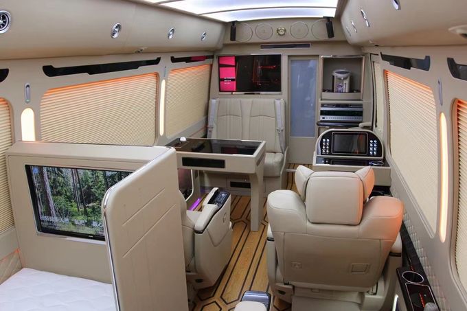 Toyota Coaster 8 zitplaatsen Toeristenbus Bedrijfsbus Receptie Bus Benzine Achterrij 4×2 Handleiding 7